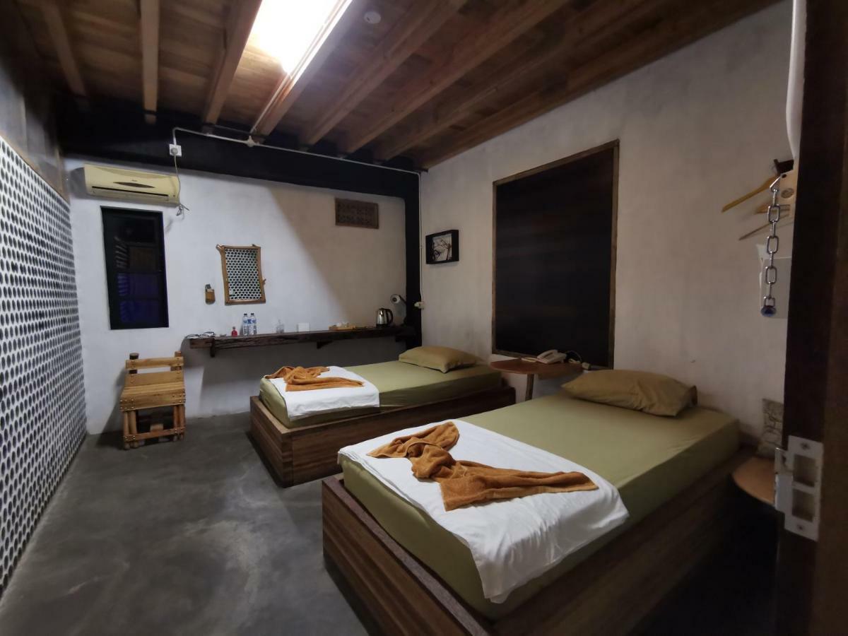Bat & Arrow Hotel Padang  Bilik gambar