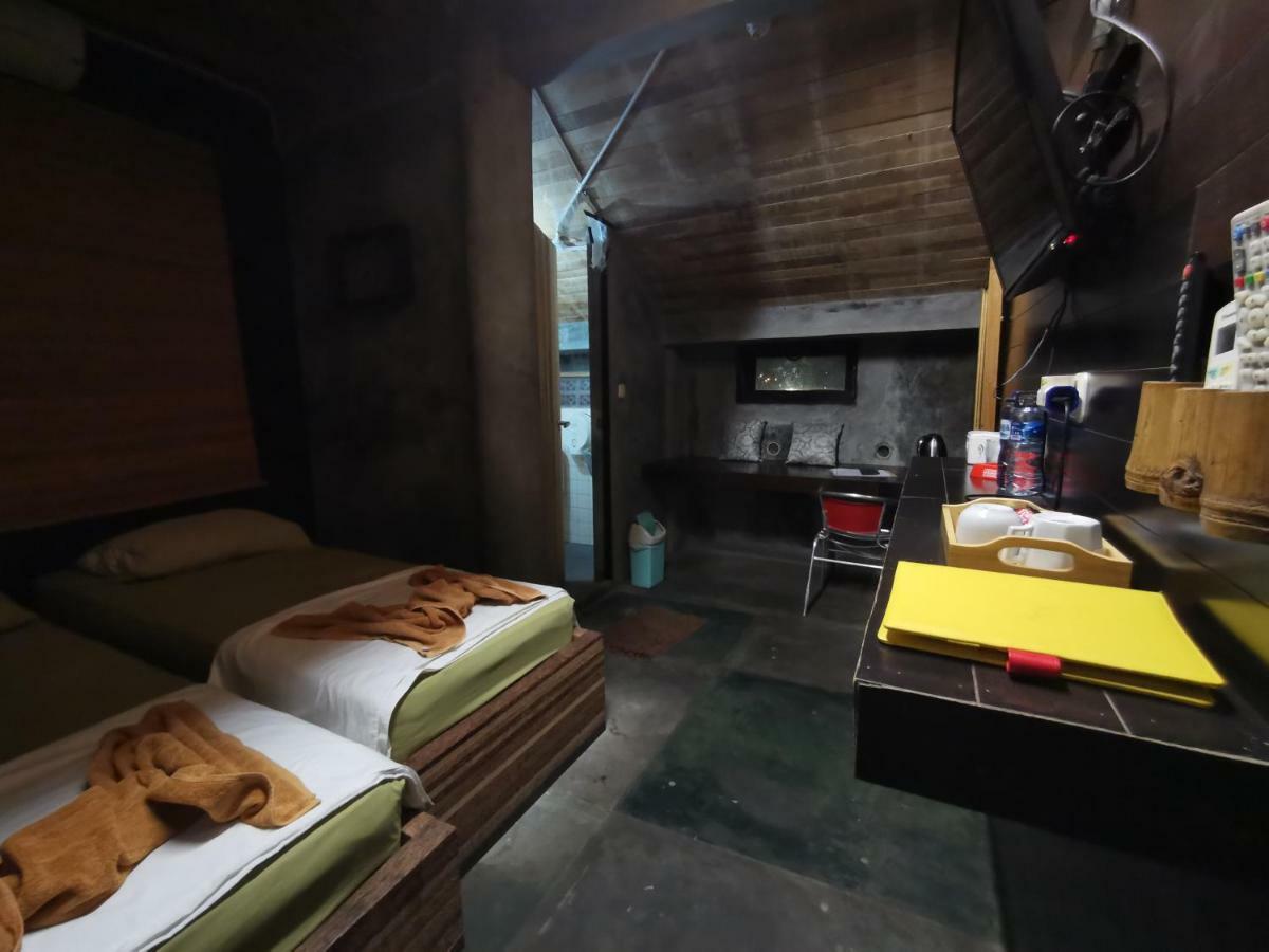 Bat & Arrow Hotel Padang  Bilik gambar